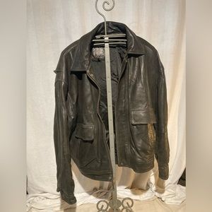Field Gear mens leather jacket XL. Vintage 80’s/ Early 90’s silhouette.